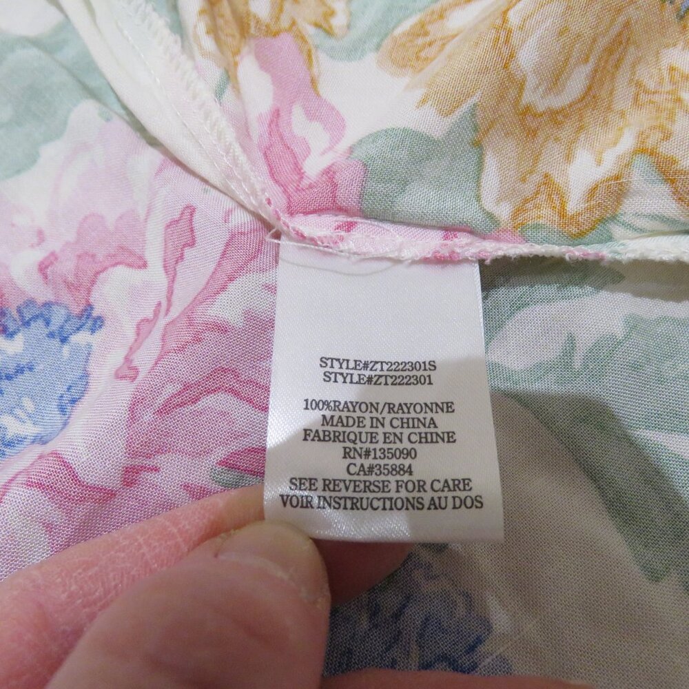 Z SUPPLY Clarisa Floral Shirt Top Medium Boho Spring Flowy Summer Vacation - Picture 15 of 15